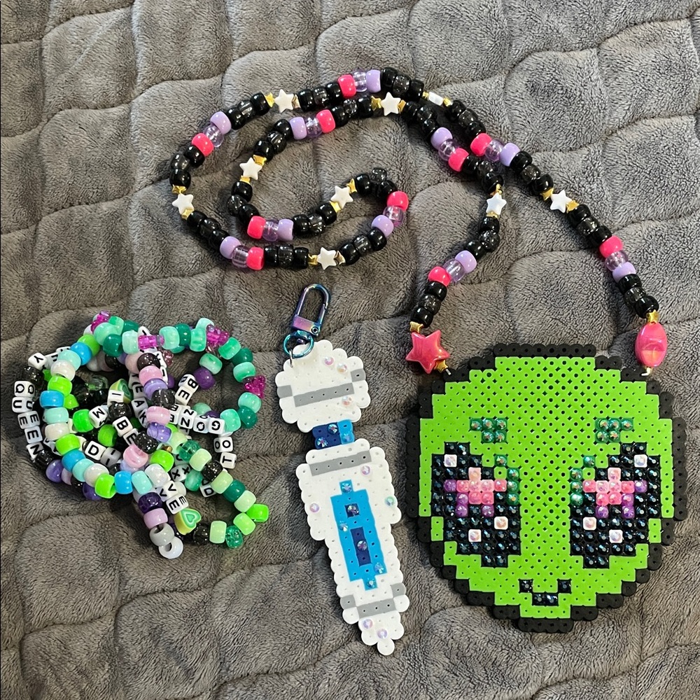 Festival Rave Alien Hitachi Kandi Keychain Perler Bundle Stars Beatbox Baddie